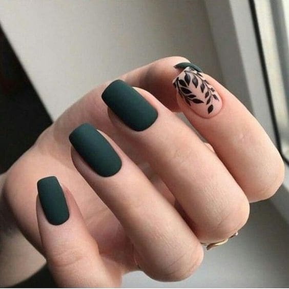 inspirações de unhas verde escuro para festas