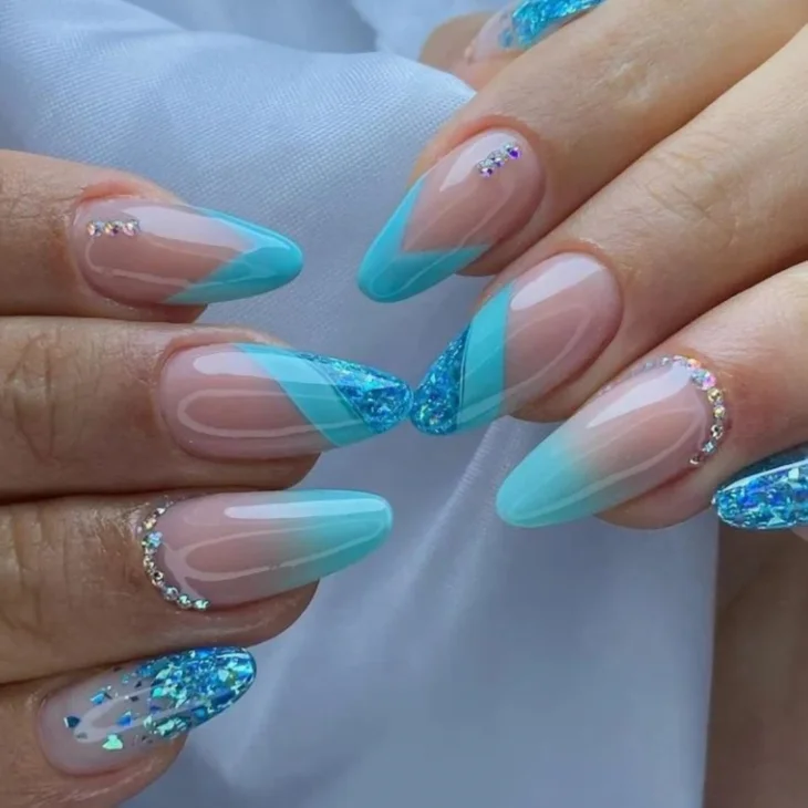 como fazer unhas almond decoradas com glitter