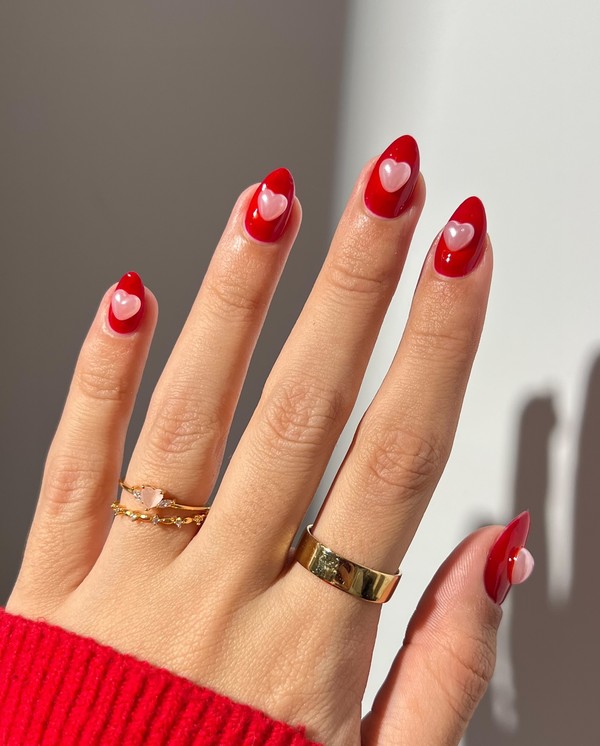 Unhas Amendoadas Vermelhas