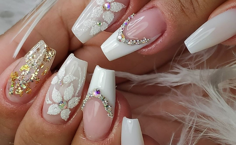 manutenção unhas claras