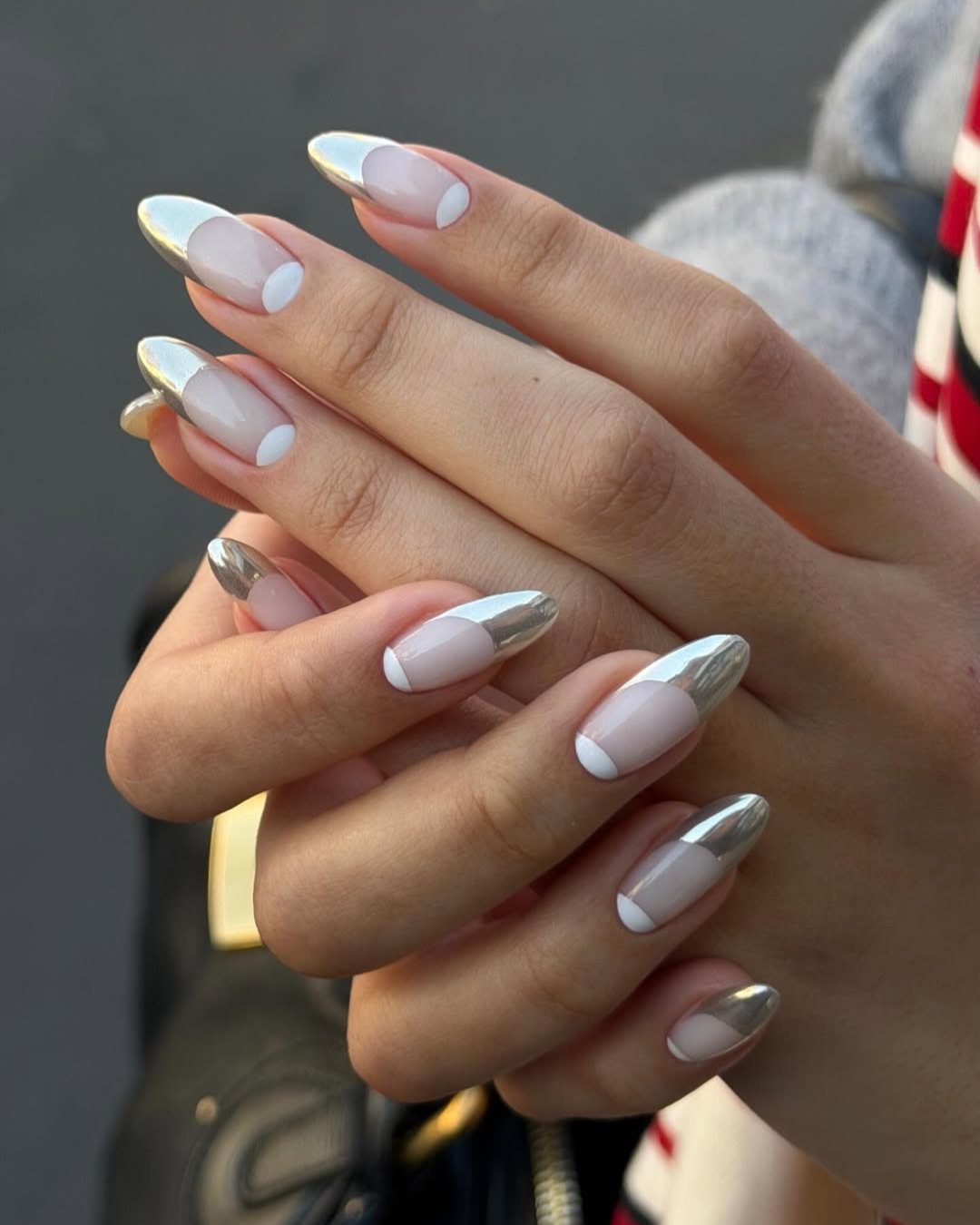 unhas claras minimalistas
