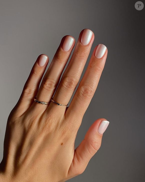 inspiração unhas curtas elegantes para festa