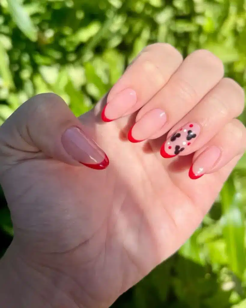 inspiração unhas curtas vermelhas decoradas