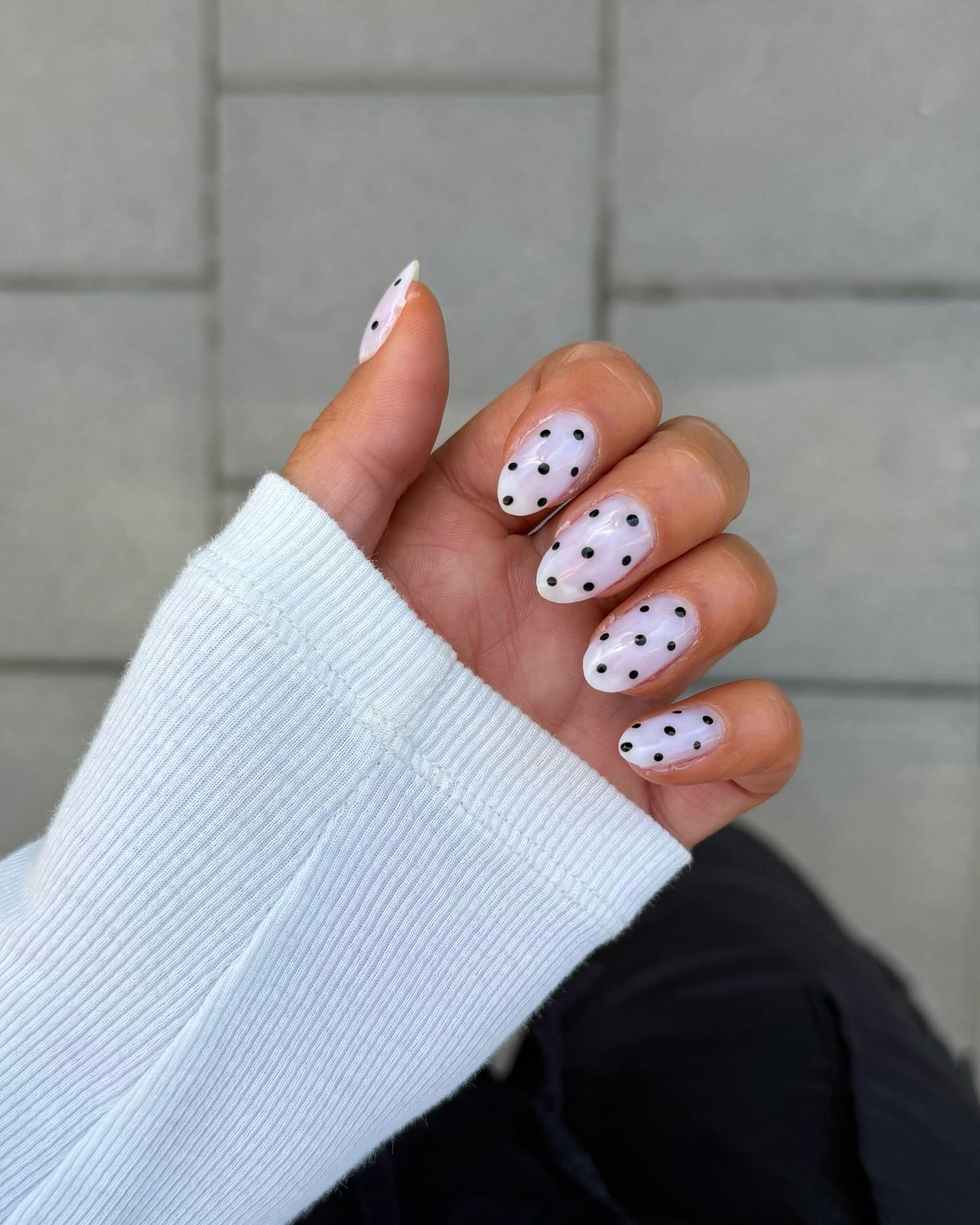 erros comuns ao fazer unhas minimalistas