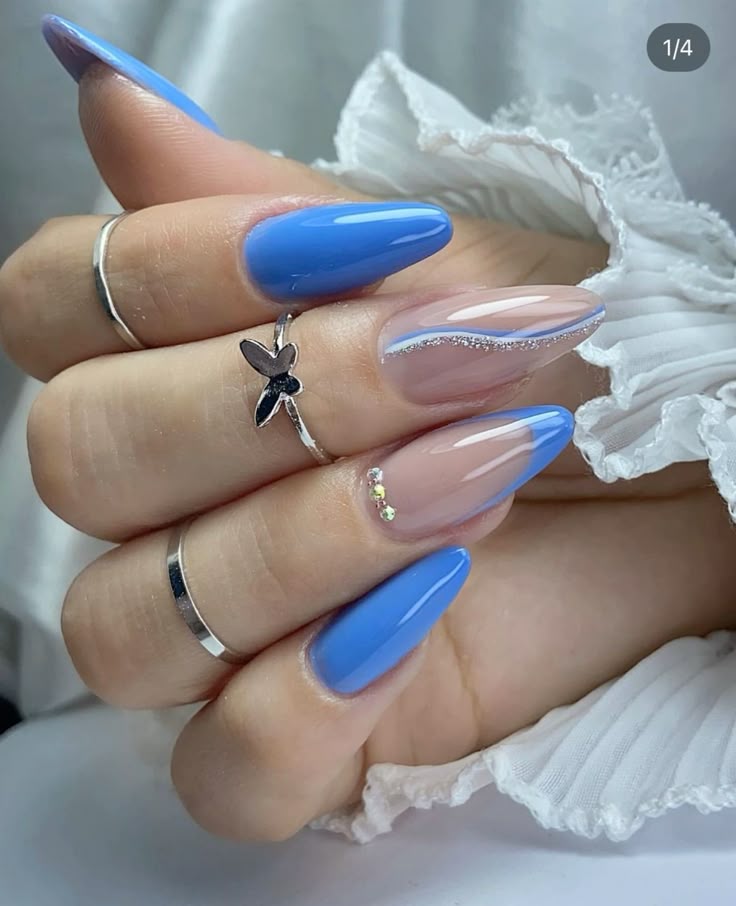 quanto custa fazer unhas decoradas azul com pedrarias