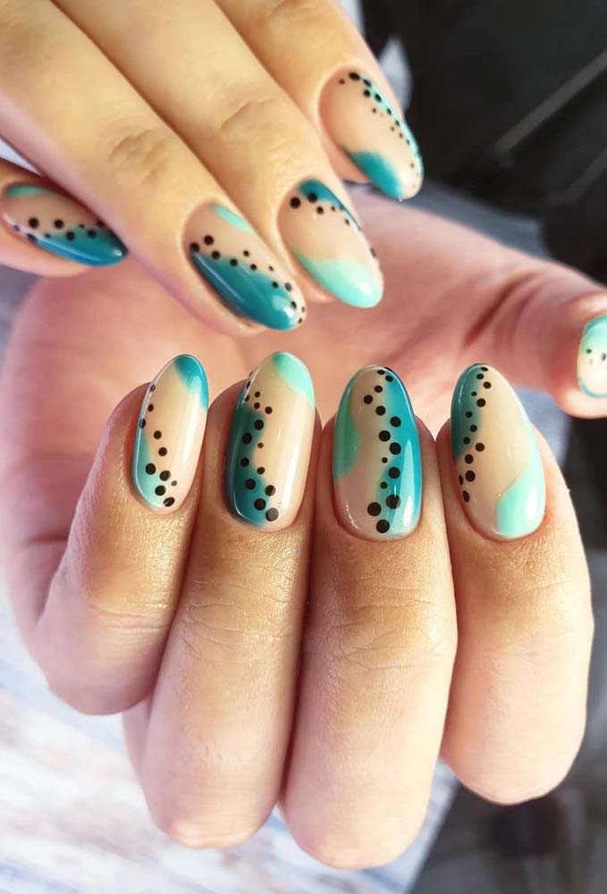 unhas azul turquesa vs unhas azul claro qual escolher
