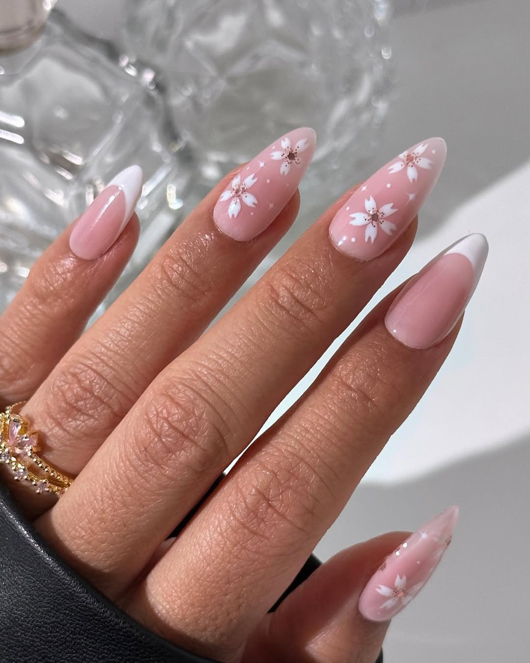 unhas decoradas flores que não duram