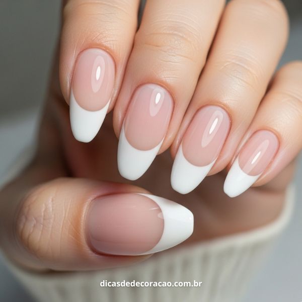 unhas redondas com flores