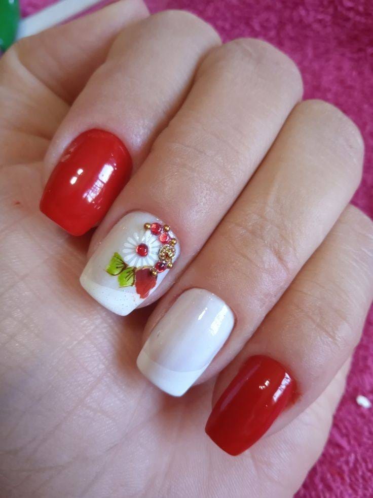 unhas redondas com glitter