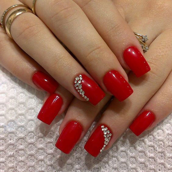 erros comuns unhas decoradas vermelho e branco