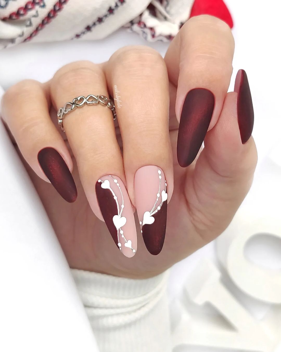 preço unhas decoradas vinho