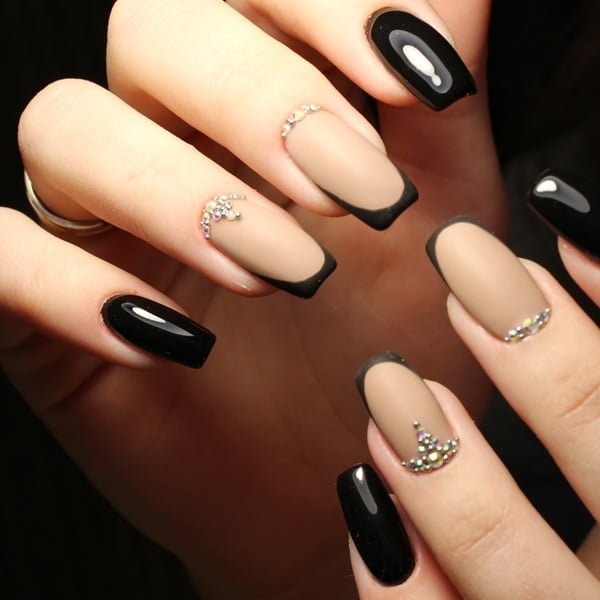 quanto custa fazer unhas em gel pretas em salão