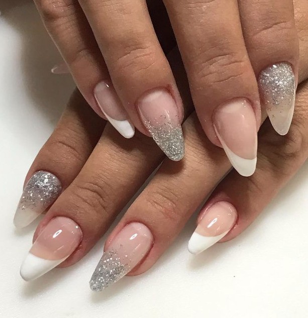 Degradê de Glitter: O Passo a Passo para Unhas Brancas Perfeitas