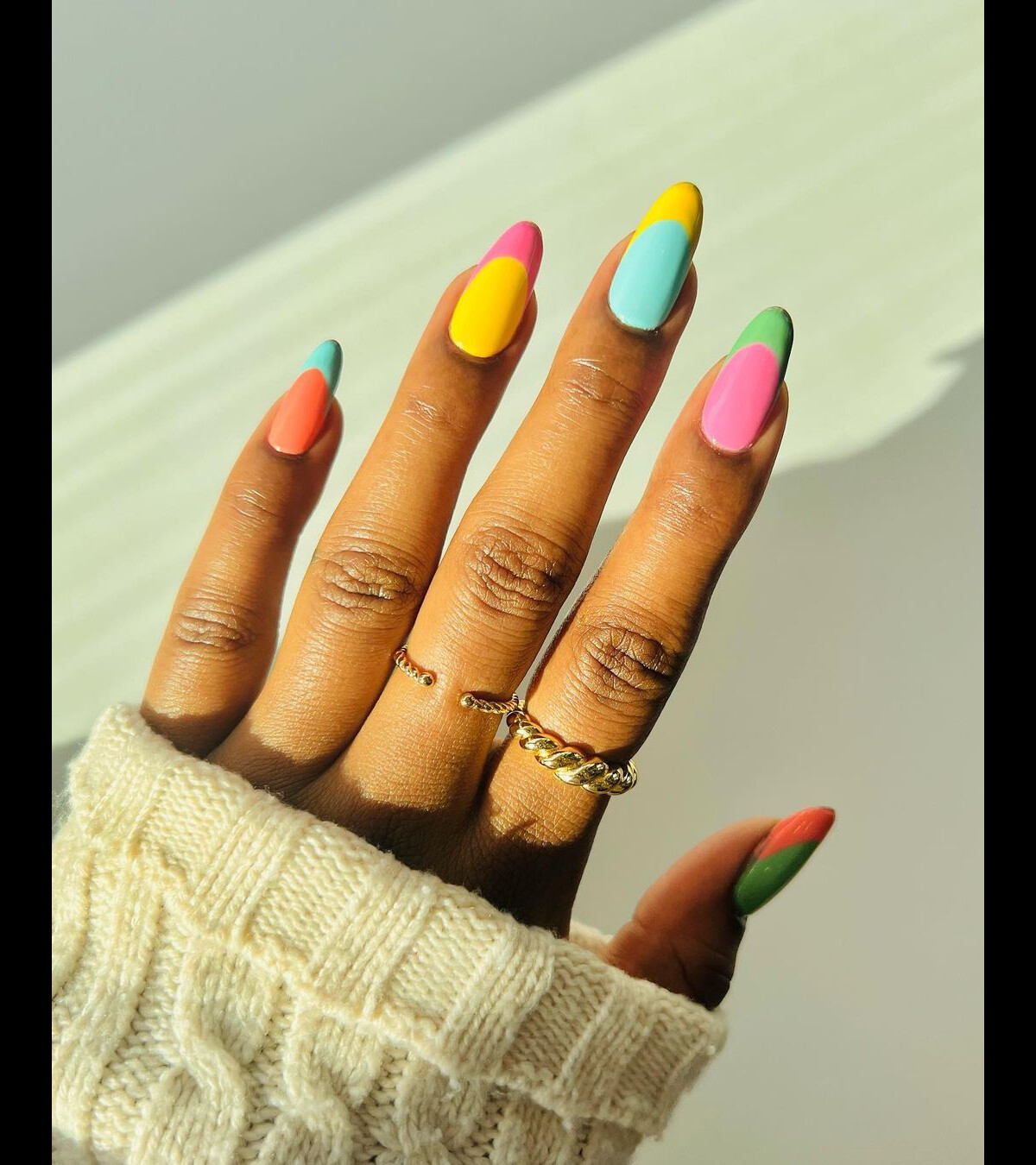 quanto custa fazer unhas francesinhas coloridas no salão