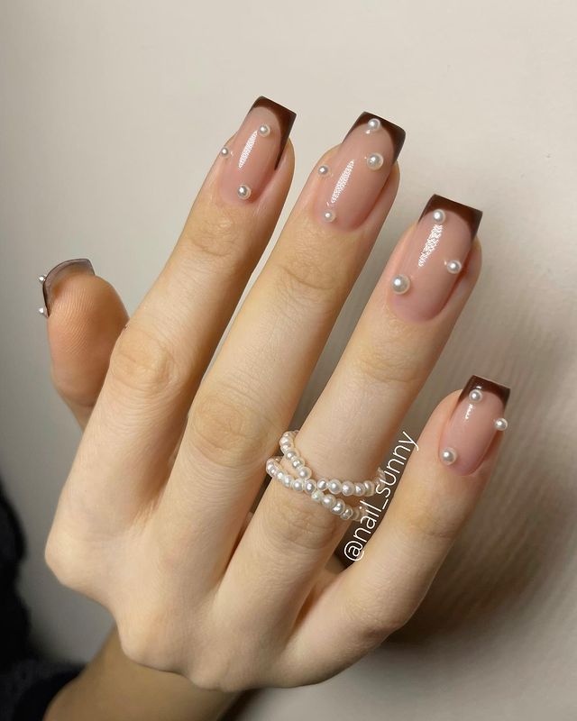 preço unhas marrom com francesinha