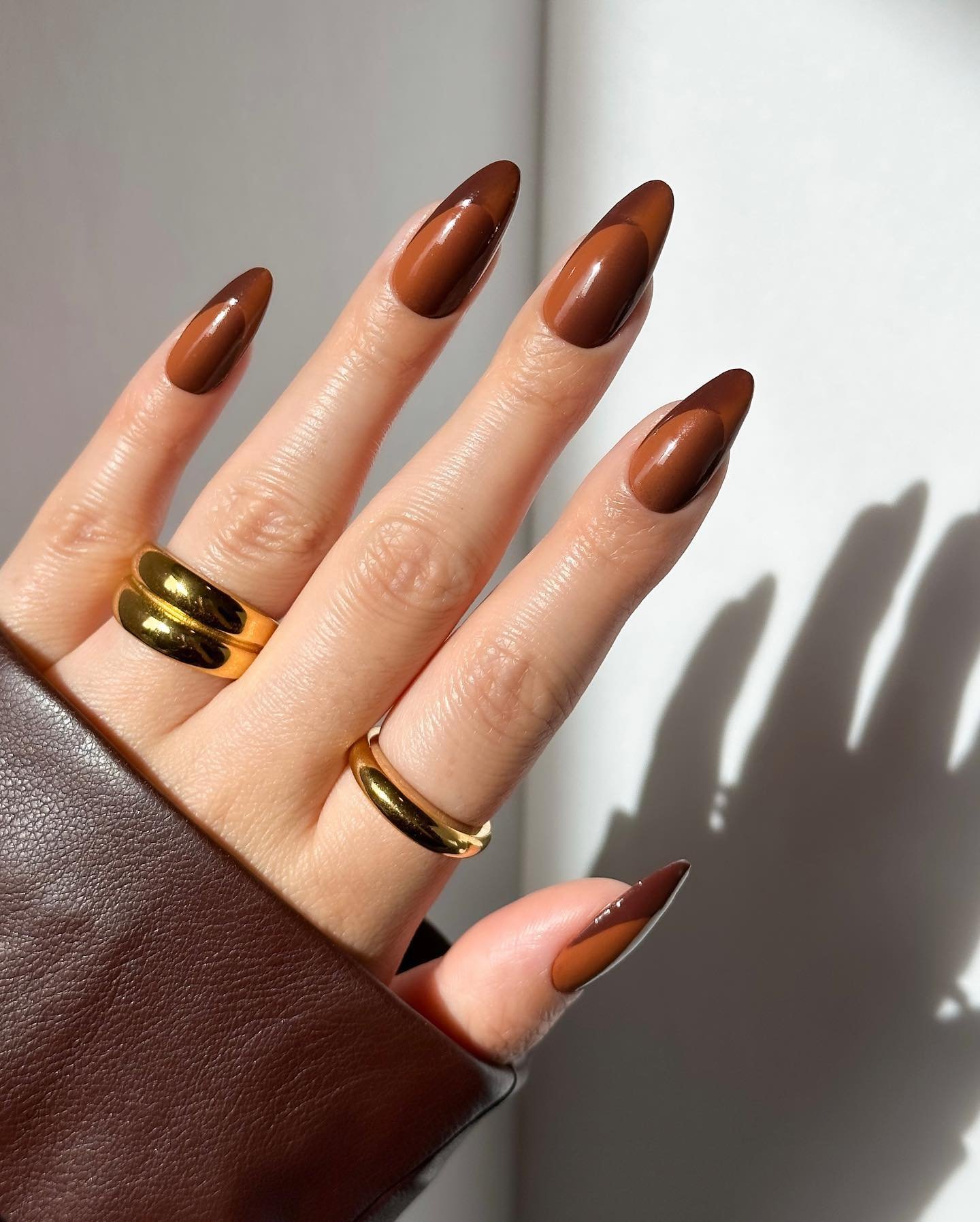 ideias de unhas marrom escuro elegantes
