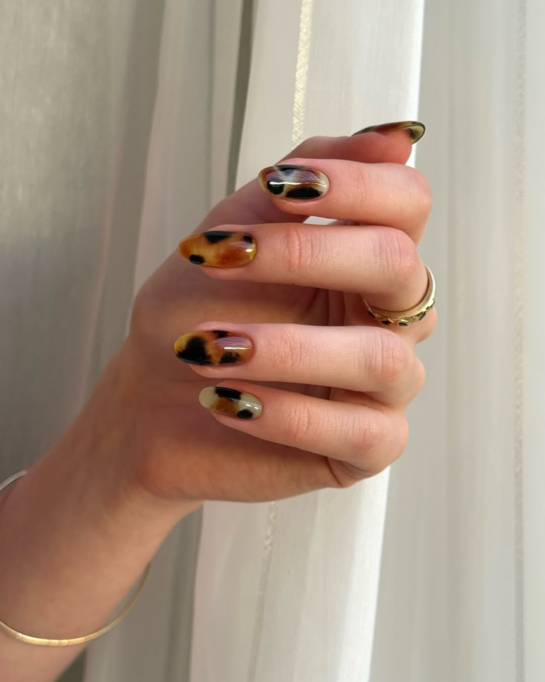 unha marrom fosca vs brilhante qual escolher