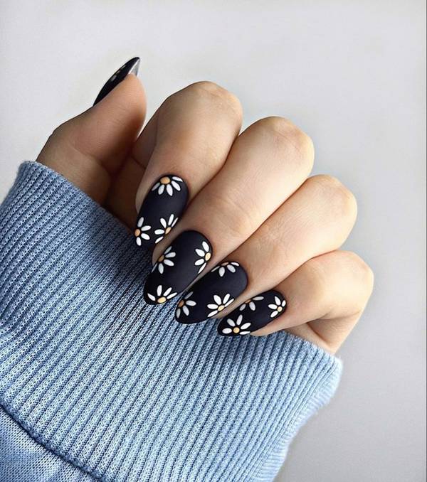 unhas naturais decoradas delicadas