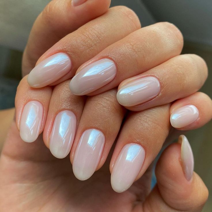 Nail Art Minimalista para Casamento: Elegância e Sofisticação