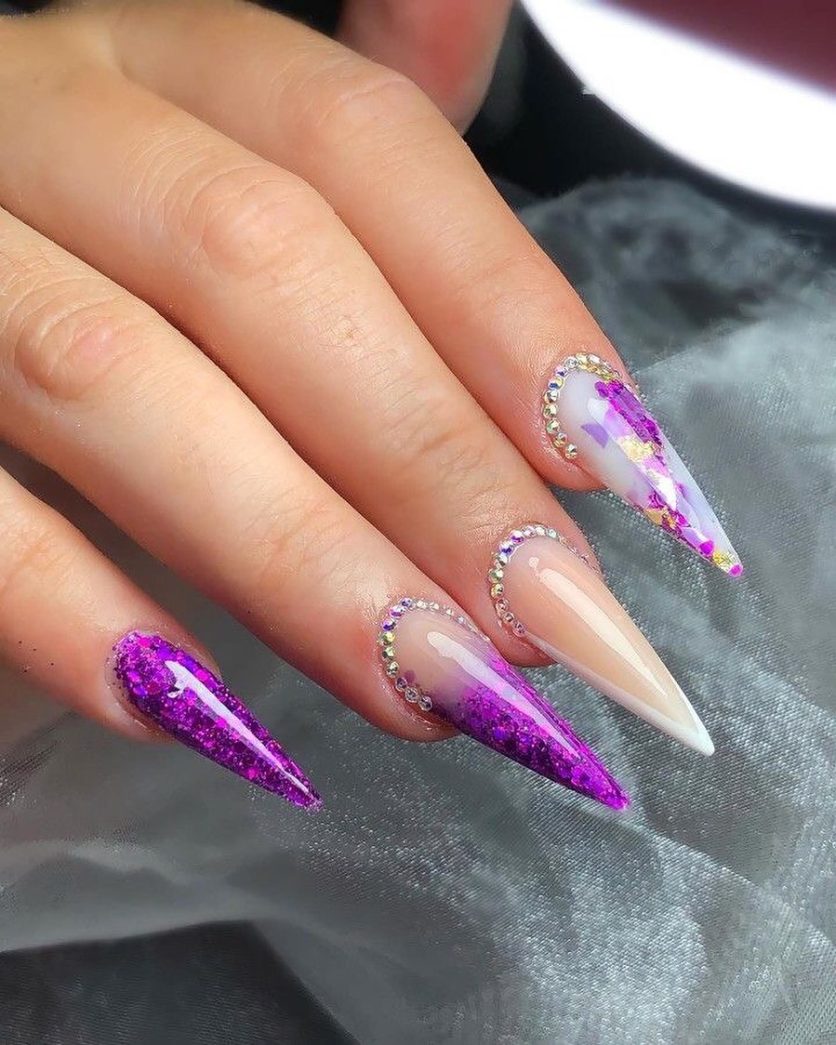 Unhas Stiletto em Gel: Vantagens e Desvantagens Detalhadas