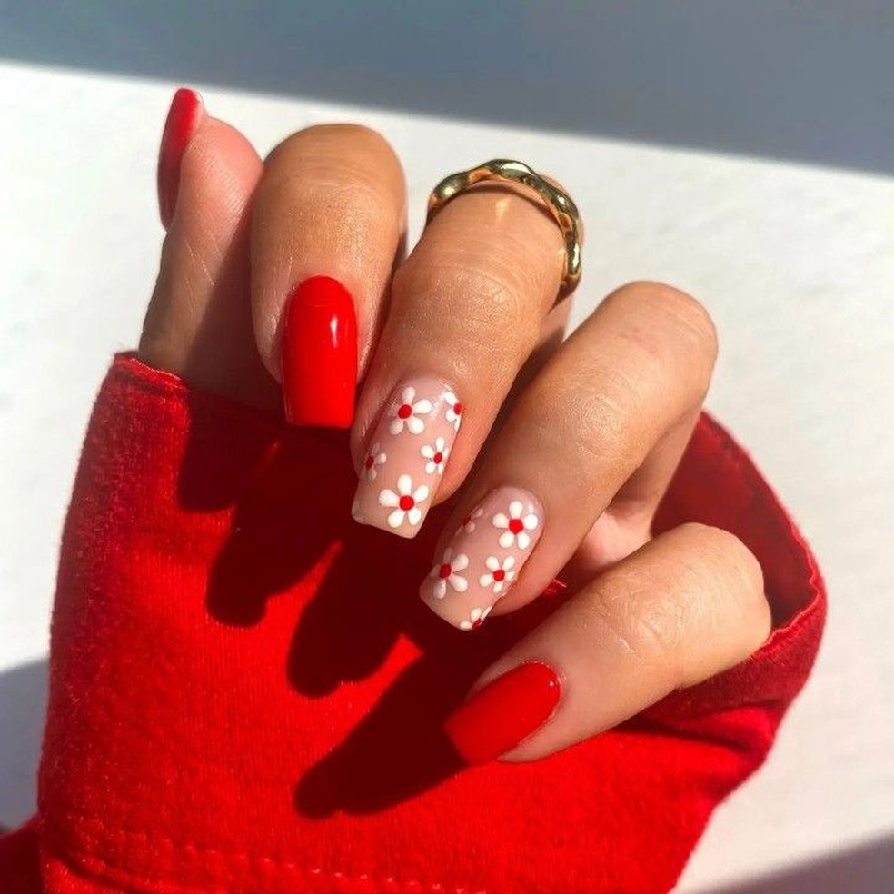 Aplicação unhas em gel