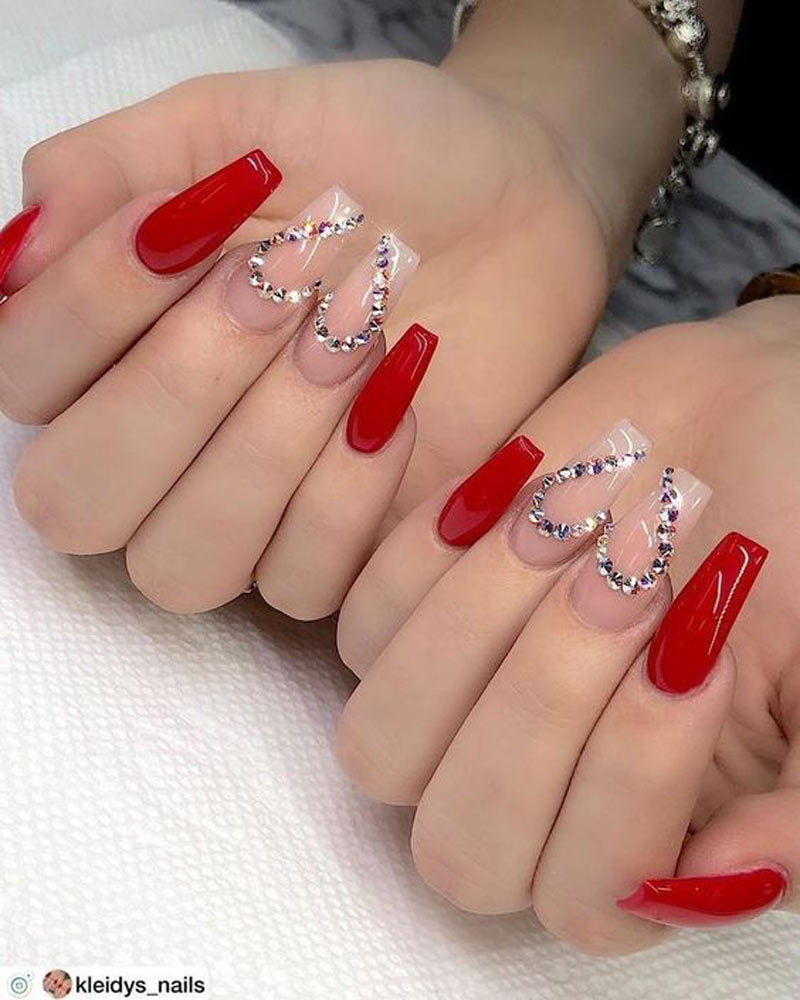 Unhas em gel decoradas dourado
