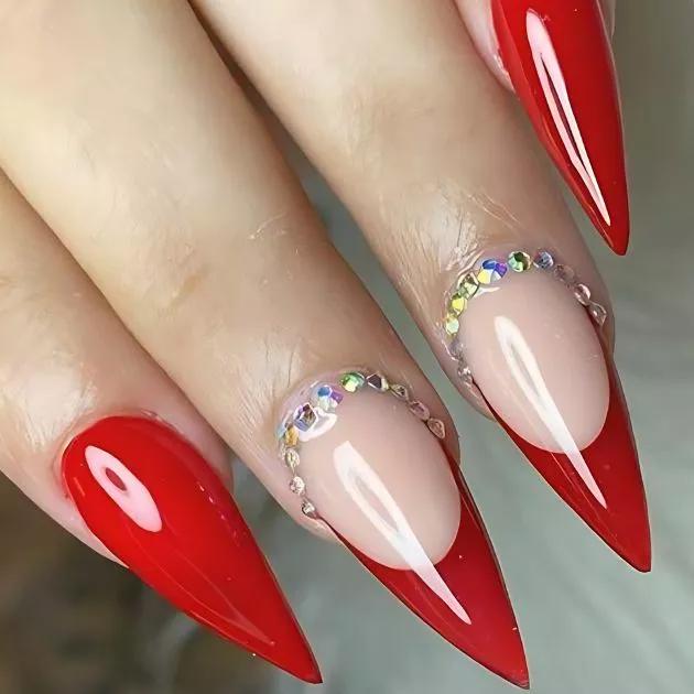 Unhas em gel formato amendoado