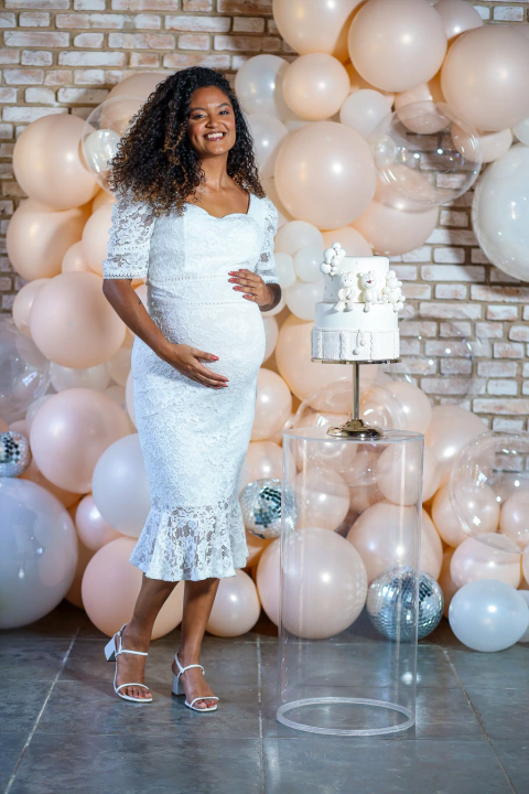 5 Ideias de Títulos:
1. Vestido de Noiva Gestante para Casamento Civil: Conforto e Estilo
2. Guia Completo: Escolhendo o Vestido Perfeito para Noivas Grávidas no Civil
3. Tecidos e Modelagens Ideais para Vestidos de Noiva Gestante Civil
4. Dicas Essenciais para Noivas Grávidas: Do Vestido aos Acessórios
5. Casamento Civil na Gestação: Modelos de Vestidos que Valorizam a Barriga