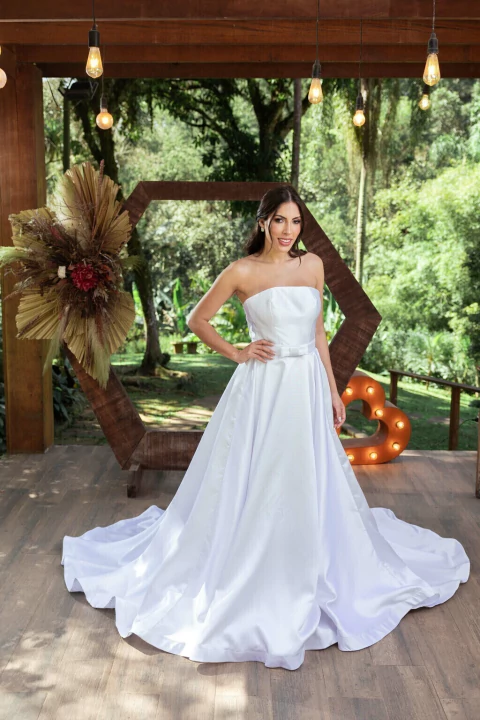 Vestido De Noiva Tomara Que Caia Liso