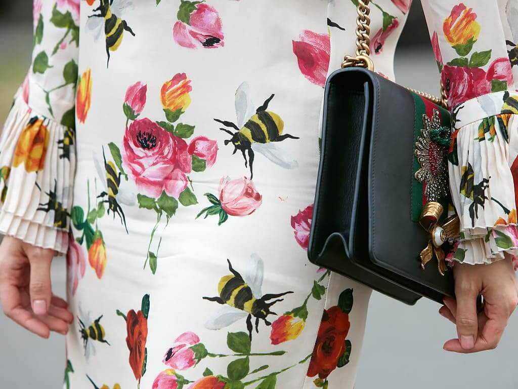 Vestidos Florais de 2016: Reviva a Elegância do Rose Quartz na Moda Atual