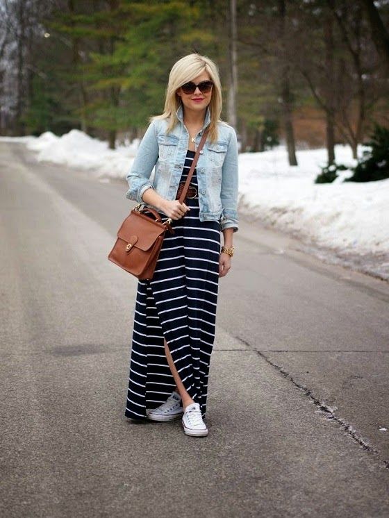 Vestido Listrado Com Tenis