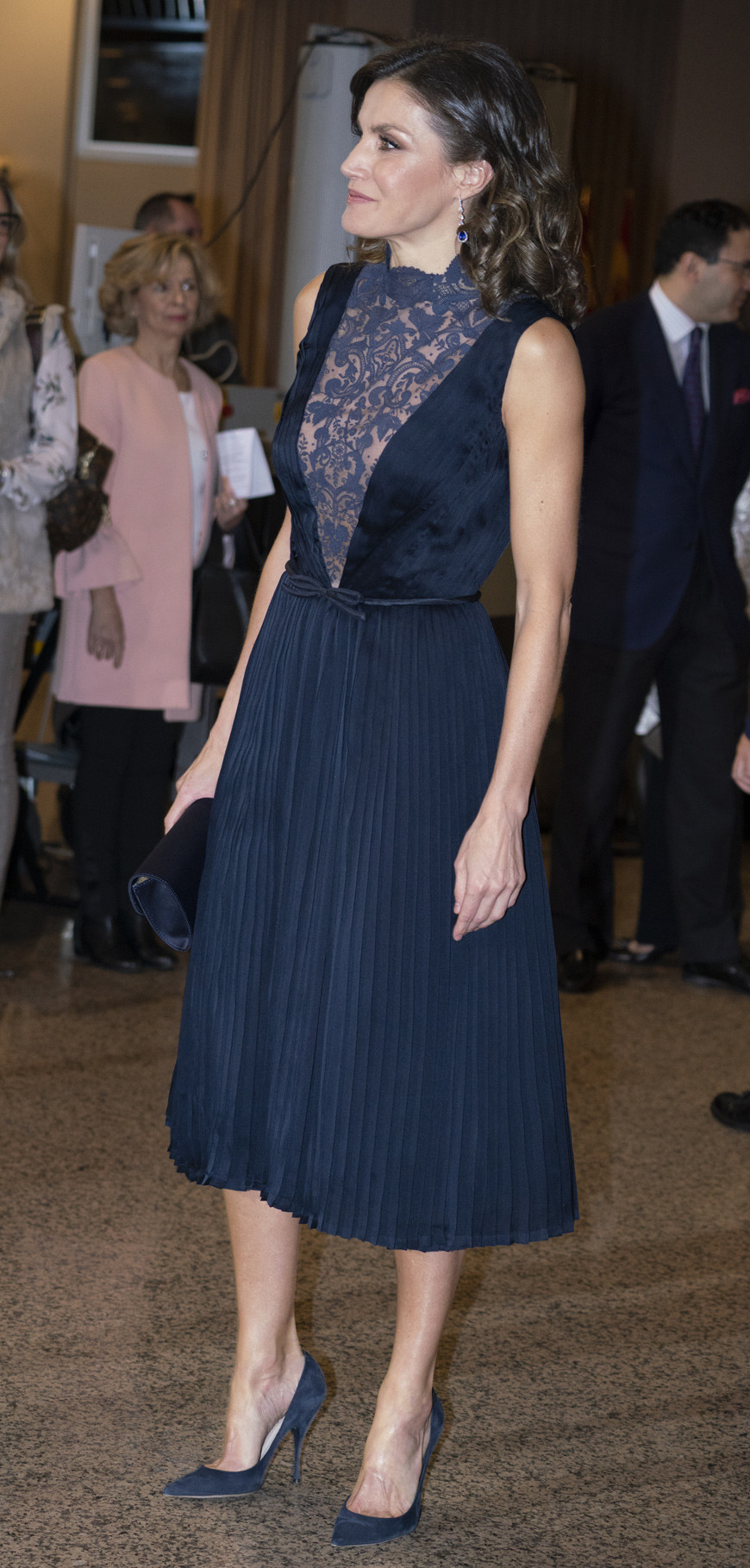 Tendências de vestidos de festa em renda para 2024