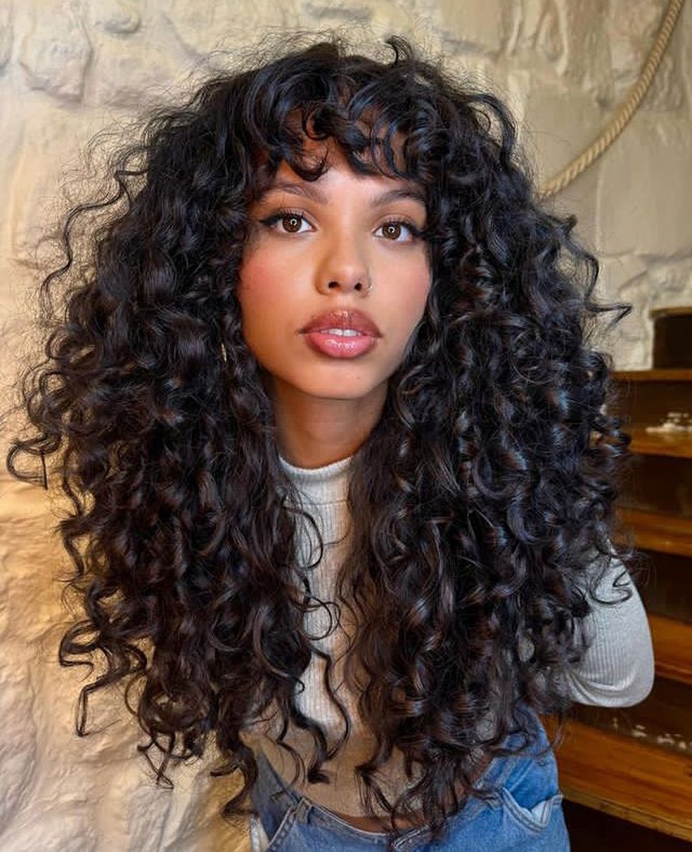 corte para cabelo cacheado feminino