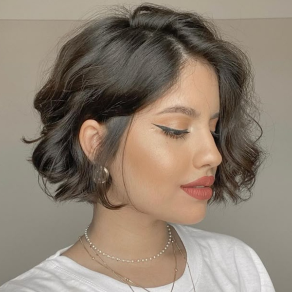 corte bob ondulado natural