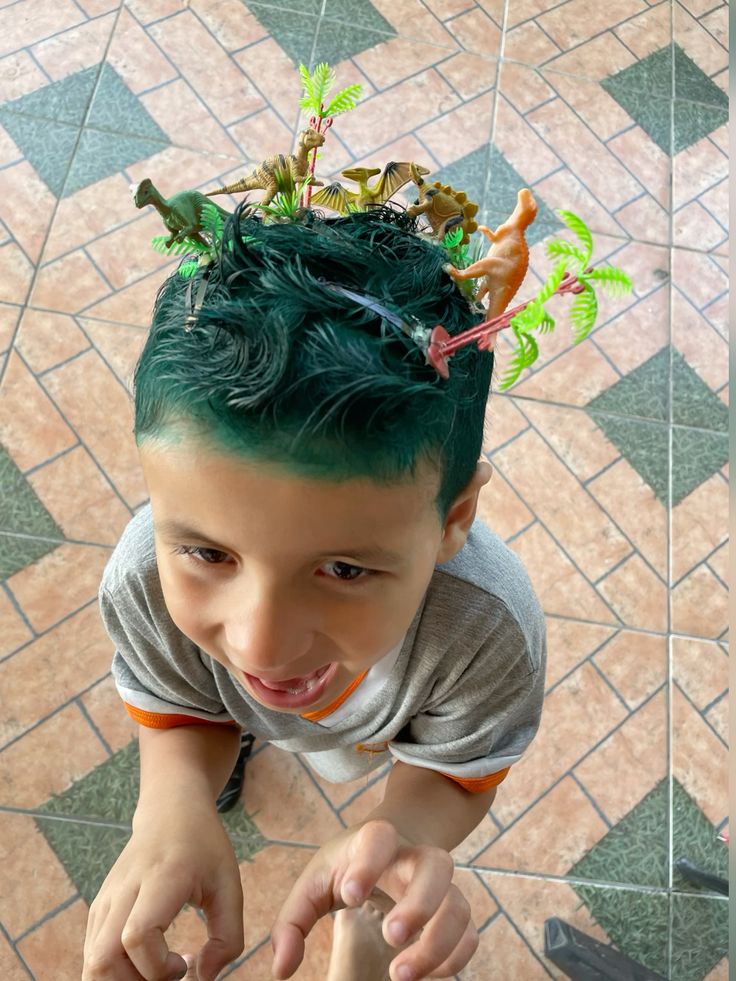 acessório de cabelo tema dinossauro