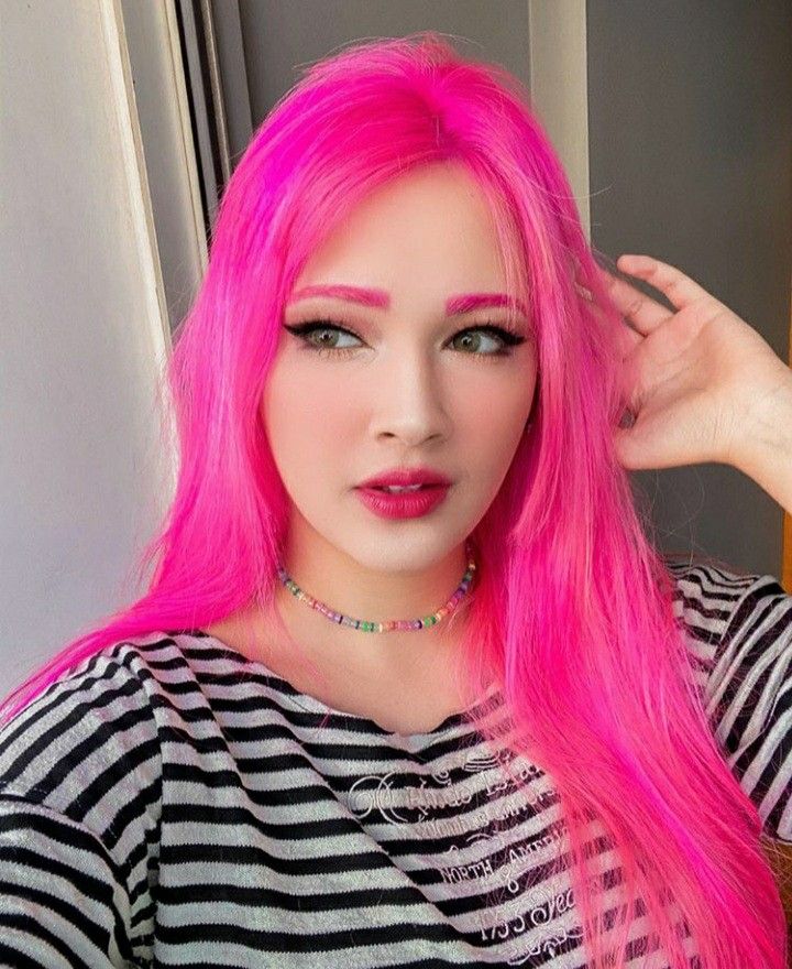 cabelo rosa pastel