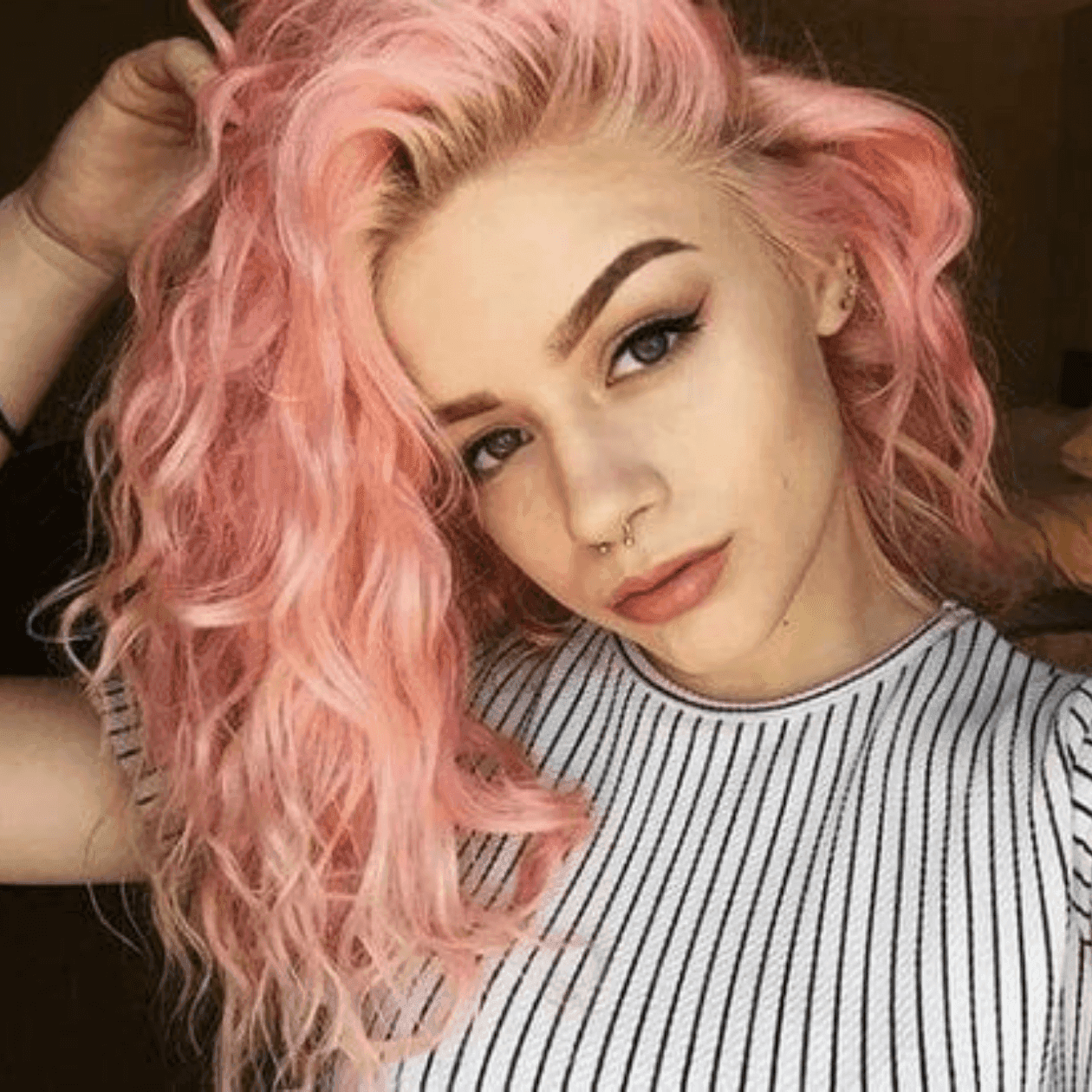 cabelo rosa fúcsia