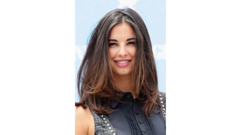 cabelo médio para rosto quadrado