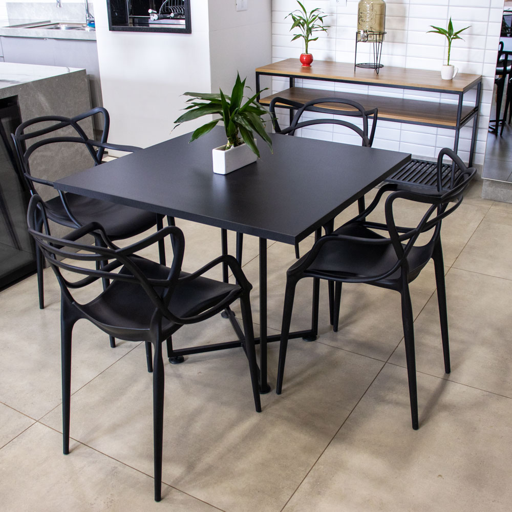 cadeira preta estofada para mesa de jantar