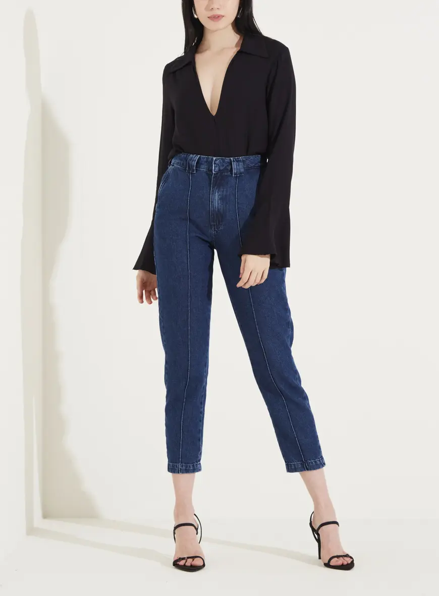 calça cigarrete com scarpin