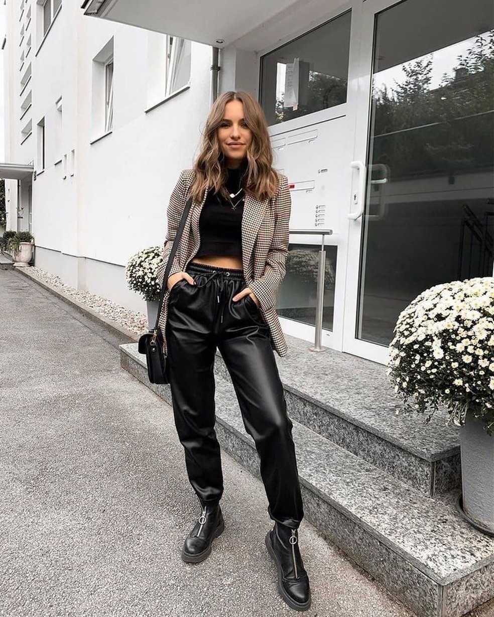 looks calça de couro preta skinny