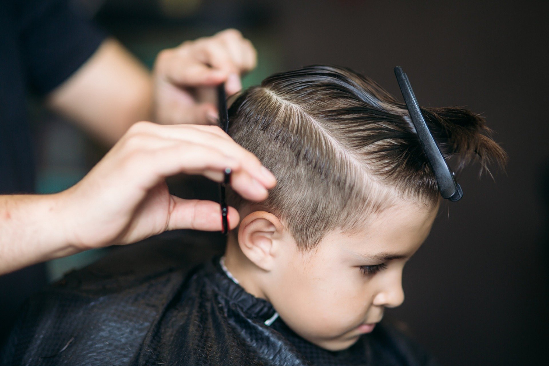 corte infantil masculino social liso