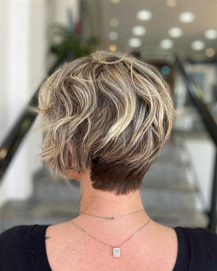 pixie cut curto