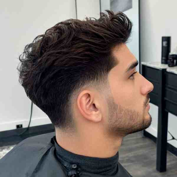 fade em v