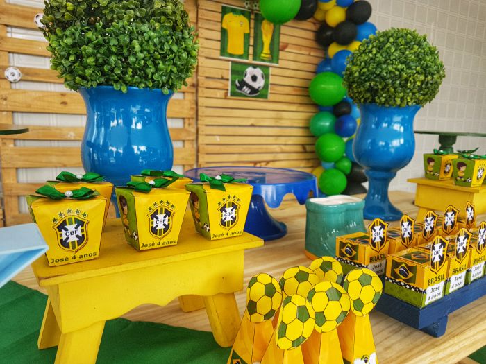 decoração festiva verde amarelo