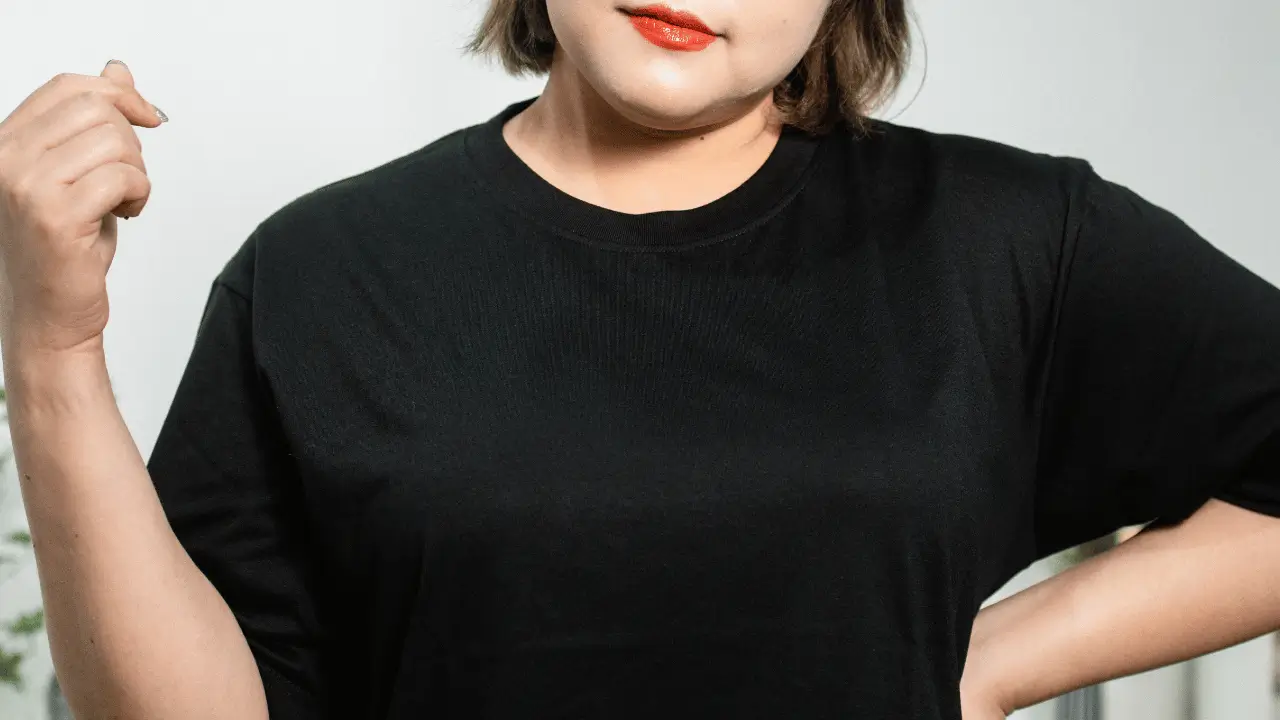 por que roupa preta fica avermelhada