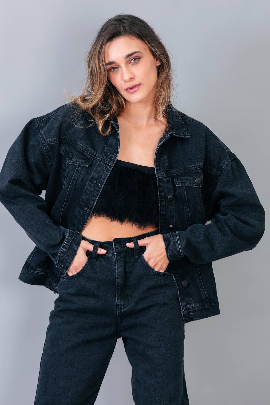 jaqueta jeans preta feminina