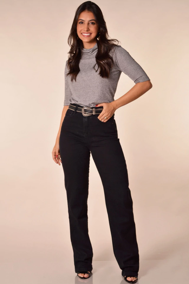 looks calça preta com cropped