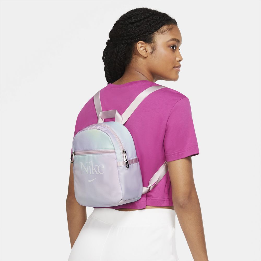 Mochila Nike reciclada looks