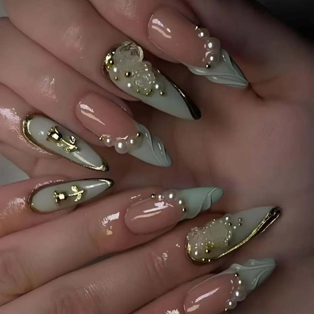 unhas postiças decoradas